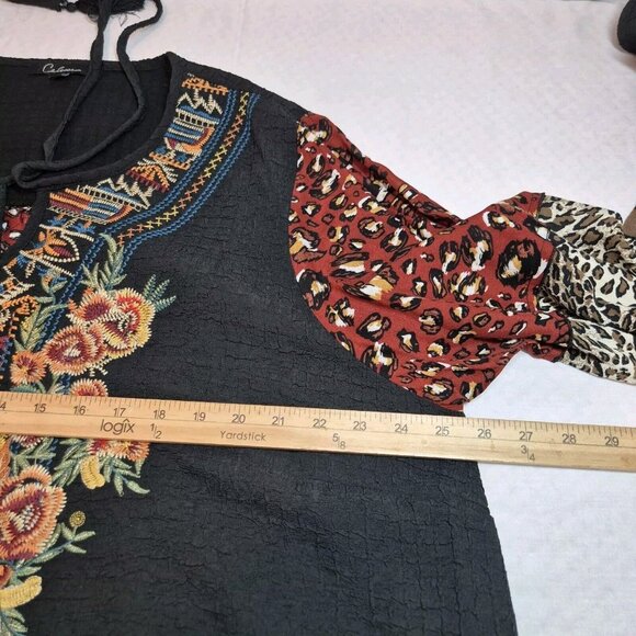 Calessa Women's Tunic Size 2X Floral Embroidered Top Black Animal Print (53) - Picture 8 of 10